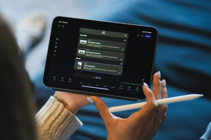 Foldable Smartphone Display Surface Undergoing Material Evaluation With Digital Stylus