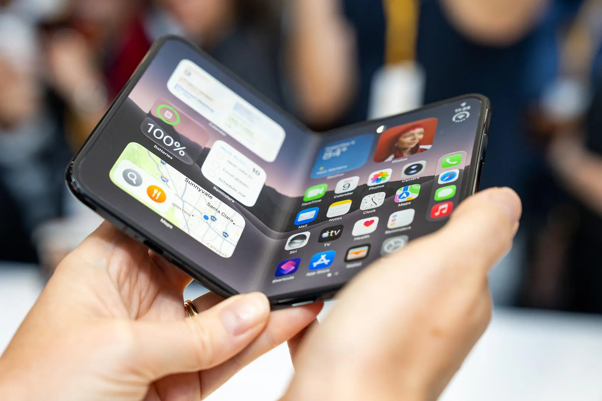 How Does The Ios 27 Foldable Interface Function? 2 Ios 27 Foldable Interface Ergonomics Of The Ios 27 Foldable Interface
